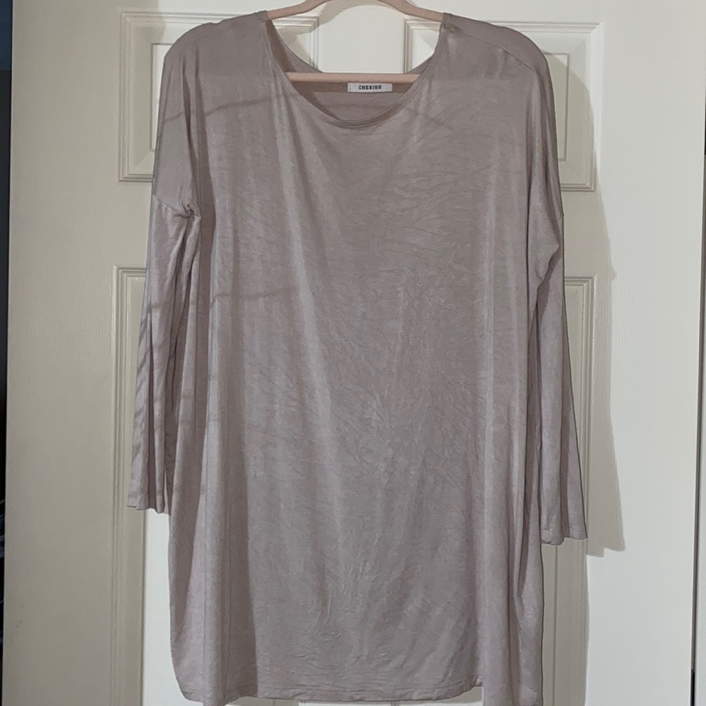 women’s cherish top. size m/l